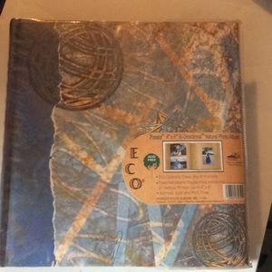 Pioneer 4”x6” bi-directional natural photo album.